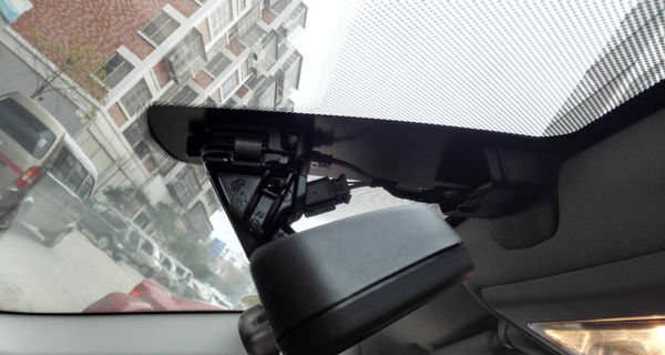 如何為寶馬X3安裝隱藏行車記錄儀